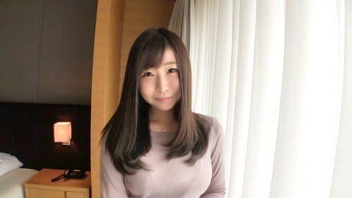 SIRO-4049 【初撮り】【美尻バスガイド】色香が漂う美尻バスガイド。Tバックをずらして愛液溢れるあそこに挿入すれば..