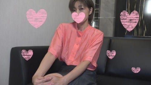 FC2-PPV 1440730 顔出し☆エロ過ぎだよ！五十路の人妻の信子さんと不倫生ハメ☆年季の入ったド淫乱熟女♥敏感過ぎな脳天直撃の連続昇天中出射精