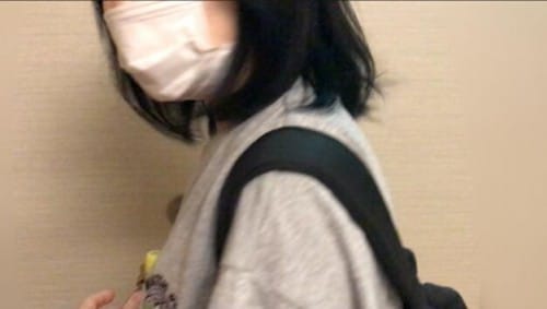 FC2-PPV 1530154 FC２にも痴女出現？ハメ撮り奥さん？美魔女でなぞな他人棒のスリルを子よなく愛し、犯してくれる男を物色している