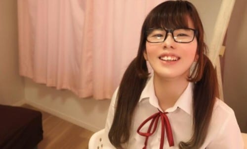 FC2-PPV 1549878 【地味娘】参加して後悔した18歳に容赦ないごっくん5連発 ごっくんサークル特別編2 ゆい