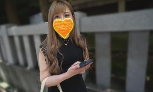 FC2-PPV 1560491 ネカフェ在住キャバ嬢コミュニティで、紹介してもらったホスト沼の風俗嬢リリカちゃんと客がいるから声を押し殺しながらネカフェでパコｗ