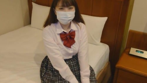 FC2-PPV 1569676 【個撮】妹の友達とまたヤッてしまった！調子に乗ってブルマ履かせて着衣エッチで生パコ中出し！
