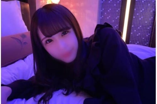 FC2-PPV 1758998 【夢叶えます】いきなり玄関でダブル即尺。笑顔一級品の美少女がファンのご自宅へお伺いします。がっつり中に出されて妊〇不可避